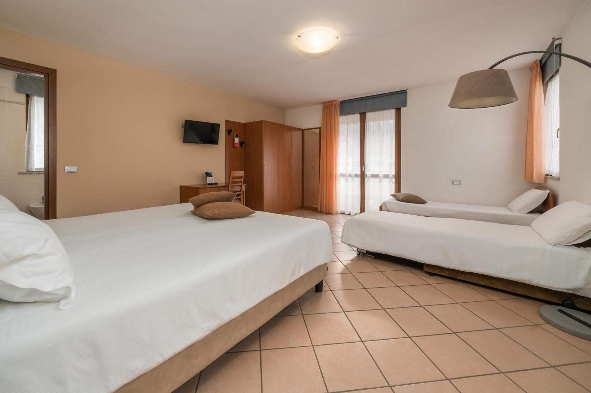 Oasi Hotel 3*
